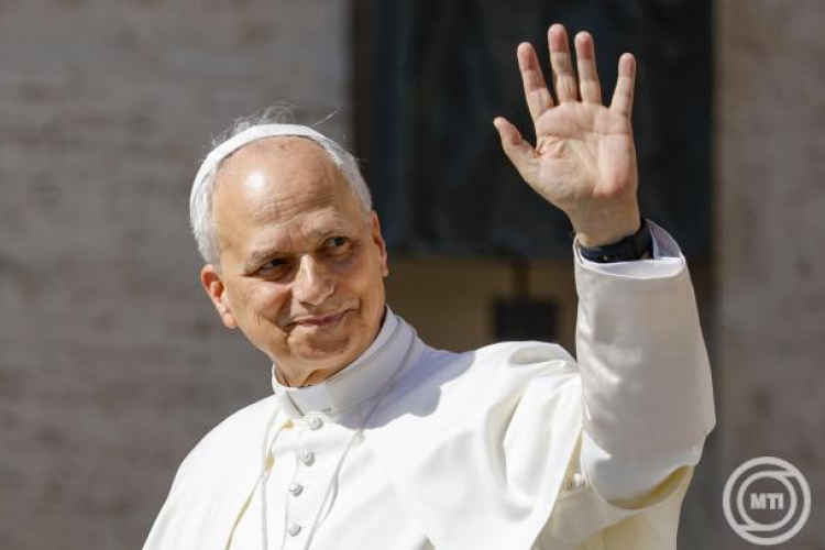 Ukrajnai háború - A rendezésről és a kétoldalú viszonyról tárgyalt telefonon az orosz elnök és a pápa