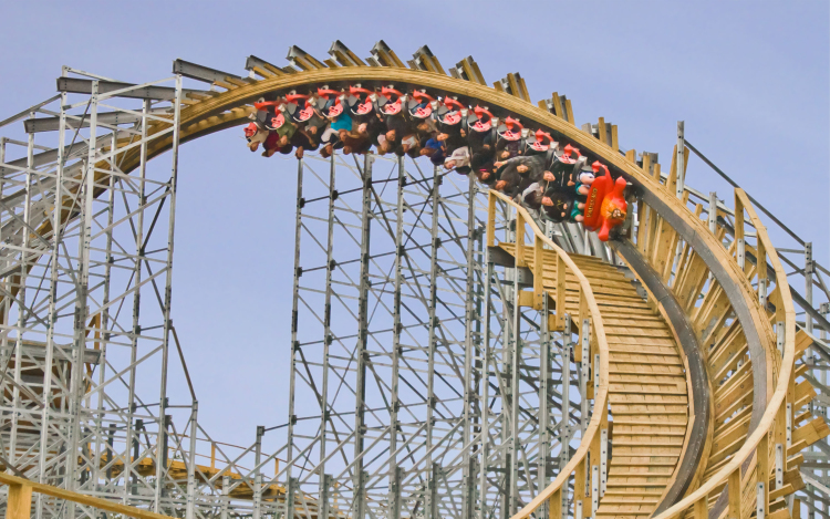 Vezető nélkül, utasokkal indult el egy szerelvény a fővárosi hullámvasúton